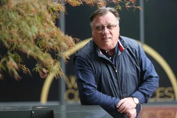 Dok je u bolnici, fanovi Halidu Bešliću posvetili emotivne stihove: ‘Nema onog koji ga ne voli’