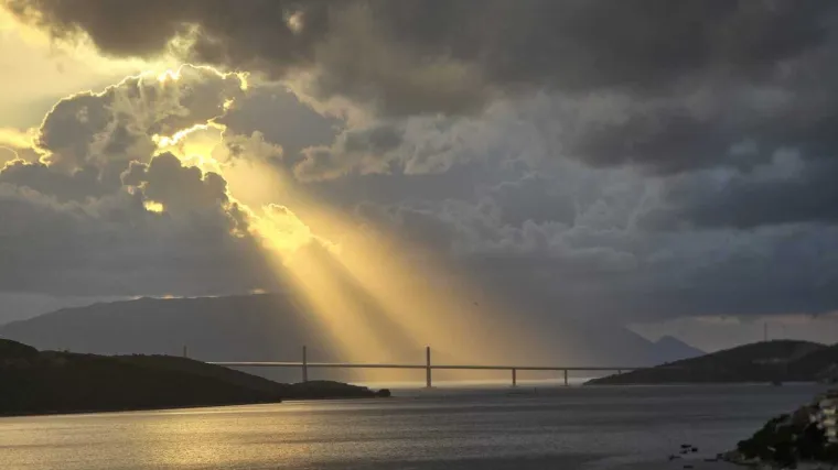 Nevjerojatni prizori iz Neuma: Kamerom uhvatio nestvaran trenutak prije nevremena!