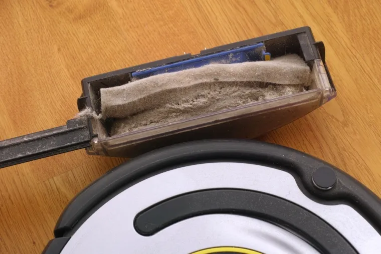 Ako ne očistite ovaj malo poznati dio usisavača, riskirate kvar: 'Ima tu puno dlaka'
