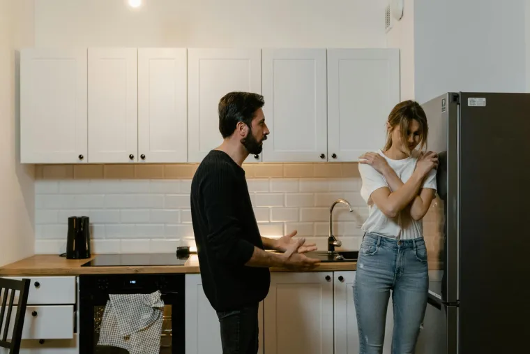 'Tihi obrasci koji razaraju bliskost': Bračna terapeutkinja otkriva kako se svađati