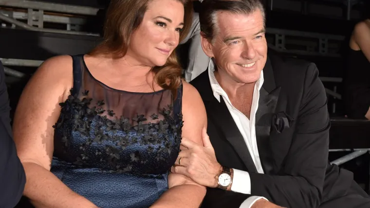 Nekad je bila mršavica, a danas...: Bondovu ženu ne štede s uvredama, ali on je i dalje voli