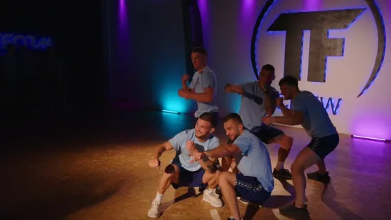 Ovo je ravno ulasku u UFC! Pogledajte kako je plavi tim otplesao svoju točku