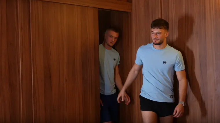 MMA borac ušao u sobu za masažu pa se (ne)ugodno iznenadio: 'Što je ovo? Tangice?'