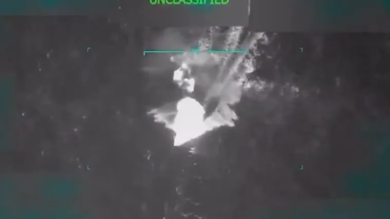 Snimljen trenutak kada je Amerika napala venezuelanski brod: Eksplodiralo 11 'narkoterorista'