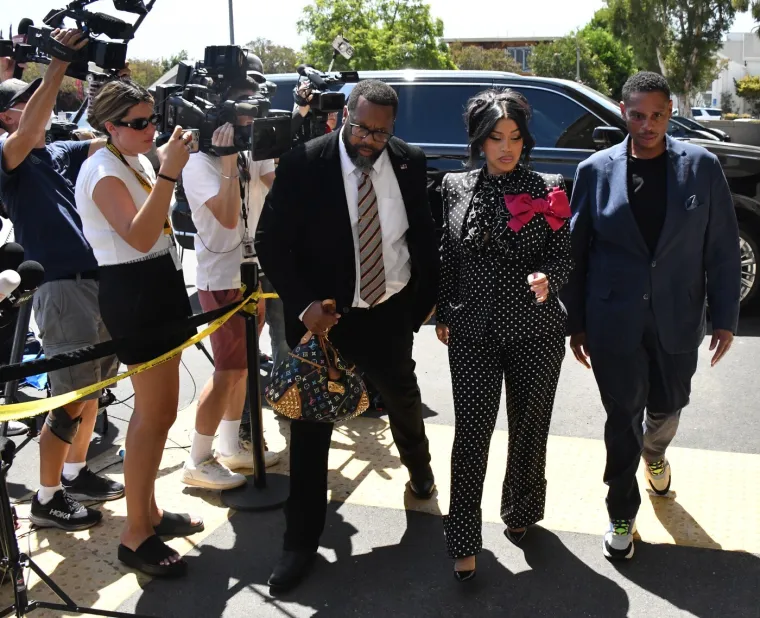 Završilo suđenje reperici Cardi B: Oslobođena optužbi za napad na zaštitarku