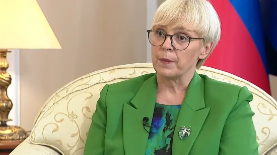 Ona je šefica države, bivša odvjetnica Prve dame i bajkerica, ali najvažnije - ne libi se reći što misli