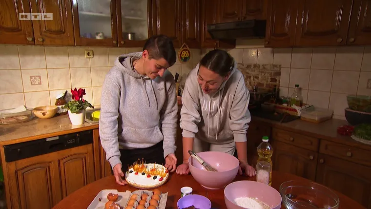 U novim epizodama televizijskog klasika 'Večera za 5' vještine će pokazati i strastvene nogometašice