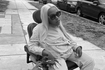 Preminuo influencer (28): Dirljiva poruka njegove majke rastužila je mnoge