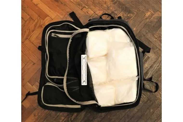 Policija u redovnoj kontroli na A6 naišla na sumnjiv ruksak u autobusu: Vlasnik odmah uhićen