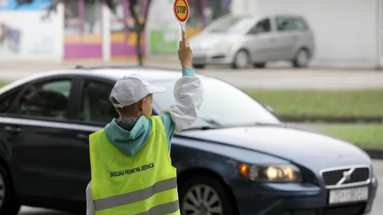 Vozači oprez! Od ponedjeljka su na cestama prvašići, možda prvi puta sami u prometu