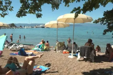 More na 23°C, hotelijeri trljaju ruke, plaže su krcate: 'Tako sam sretan, zbilja sam sretan'