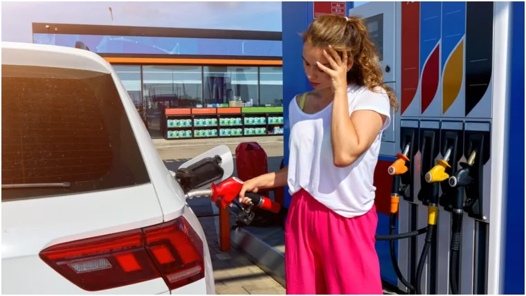 Mnogi mladi imaju strah od točenja goriva: Užasava ih to, a nisu cijene razlog, već ovo