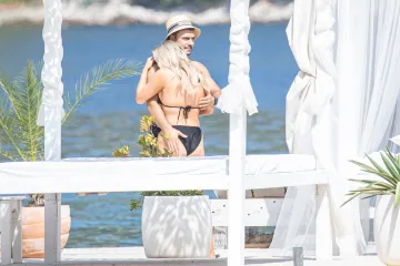 Prije četiri godine se mazili na dubrovačkoj plaži, a danas su u drugačijem odnosu