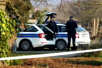 Policajac napadnut u Vukovaru! Pijani muškarac ga udarao rukama, pao je niz stepenice