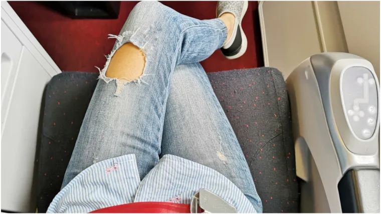 Fizioterapeutkinja objasnila zašto ne biste smjeli držati prekrižene noge tijekom leta: 'Opasno je'