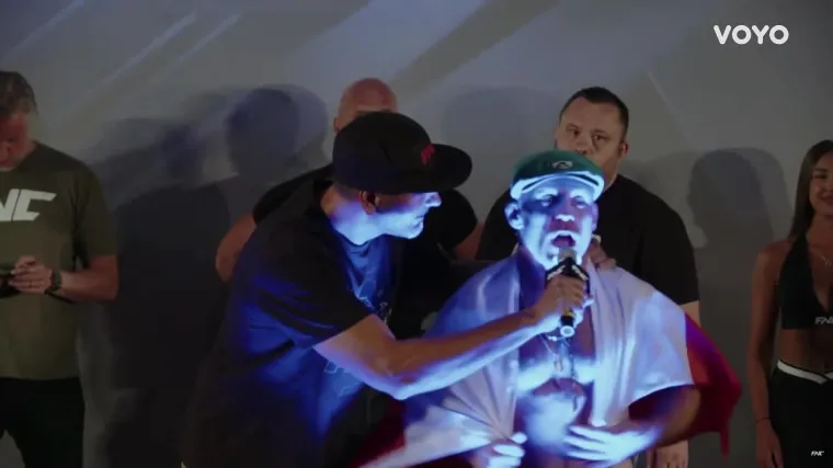 Šou na vaganju: Sičaja protivnika nazvao Debelim Orlom, Poljak mu se unosio u lice