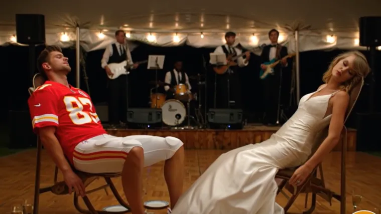 Ovo je urnebesno! Šprajc pokazao kako bi izgledalo vjenčanje Taylor i Travisa na hrvatski način