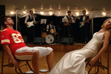 Ovo je urnebesno! Šprajc pokazao kako bi izgledalo vjenčanje Taylor i Travisa na hrvatski način