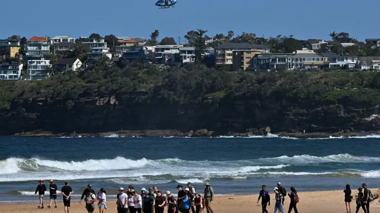 Traje potraga za morskim psom ubojicom: Osakaćeni surfer preminuo na obali, pronađena i dva dijela daske
