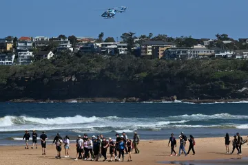 Traje potraga za morskim psom ubojicom: Osakaćeni surfer preminuo na obali, pronađena i dva dijela daske