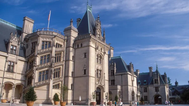 Kako je moguće da grad kojeg godišnje posjeti 11 milijuna turista nema novca za plaću gradonačelnika?!