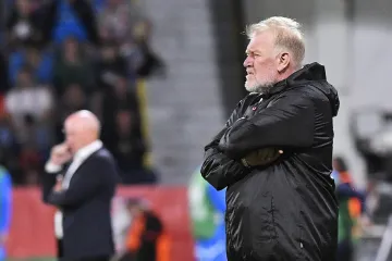 Prosinečki na udaru kritika, spominje se i smjena: Navijači Crne Gore bojkotirali utakmicu