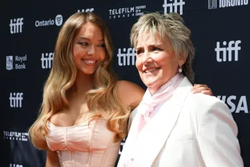 Ovako to izgleda kada svjetske face prošetaju crvenim tepihom: Sydney Sweeney ponovno izazvala 'kaos'