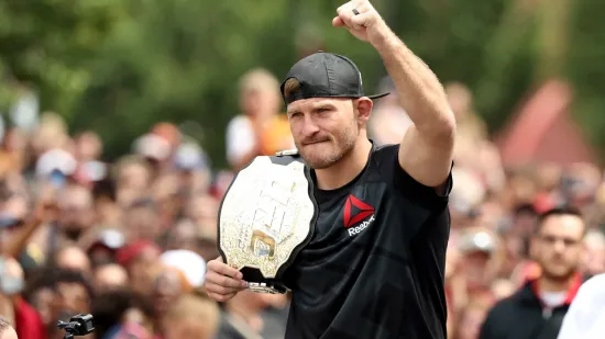 Stipe Miočić izazvao delirij ispred Arene Zagreb! Pogledajte u čemu je došao na FNC 24