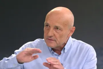 Profesor Beck o festivalu u Benkovcu: 'Nije to umjetnost, te kamenčiće ljudi u tačkama donesu za 10 minuta'