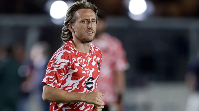 Tko će razbiti prokletstvo? Milan i dalje bez vlasnika legendarnog broja