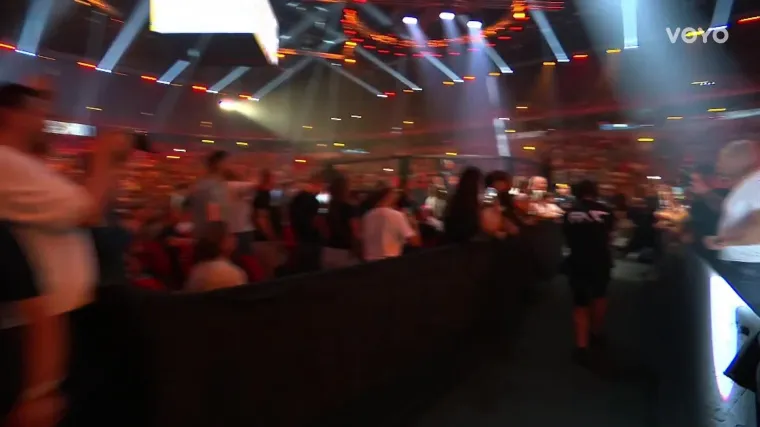 Arena na nogama: Pogledajte kako je Croata ušao u kavez