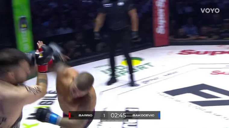 Kakav šou u Areni Zagreb! Publika vrijeđa Vasu u glas, a on uživa