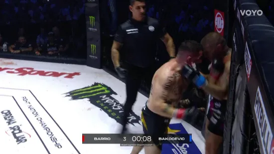 Kao bračni par u svađi: Vaso i Barrio izmijenili udarce do posljednje sekunde!