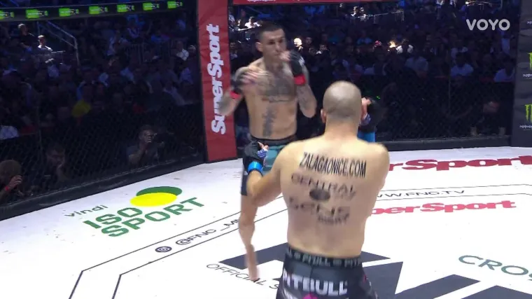 Joker pokosio protivnika za manje od 30 sekundi! Nevjerojatan nokaut za pamćenje