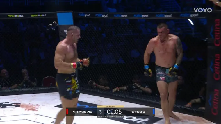 Vitasović je potpuno izdominirao Stošića, pogledajte jaki udarac iz treće runde