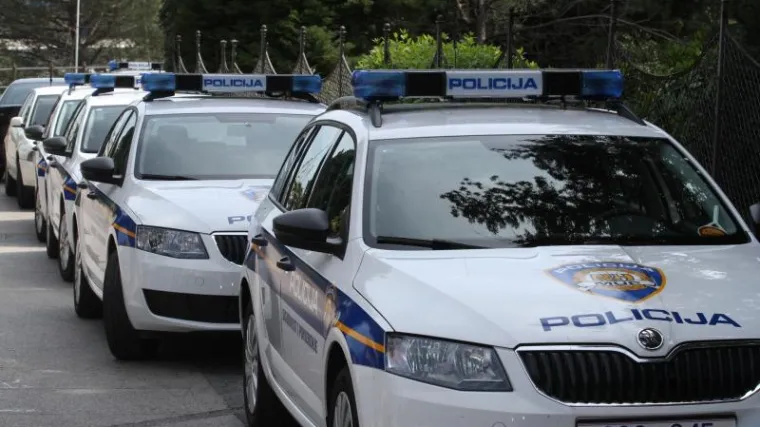 Strava u Opatiji! Pijan u obiteljskoj kući premlatio muškarca (56) do smrti