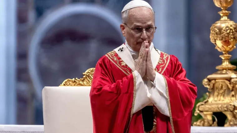 Papa Lav XIV. slučajno zveknuo kamermana i skoro ga nokautirao: 'Scusa'