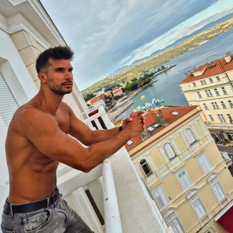 Miloš iz 'Gospodina Savršenog' pokazao fotografiju iz djetinjstva: Podijelio i emotivnu poruku