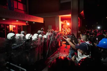 Vučiću će se obiti o glavu pendreci i 'ološi', analitičari složni: 'Sila izaziva sve veći bijes'