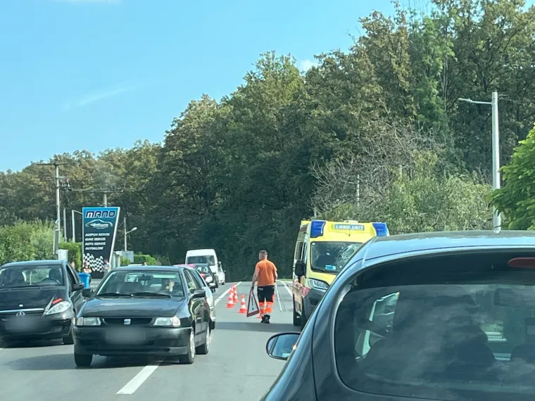 Prometna nesreća u Karlovcu! Slupano vozilo Hitne, stradala pješakinja: 'Vidjela sam crnu vreću u jarku...'