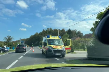 Prometna nesreća u Karlovcu! Slupano vozilo Hitne, stradala pješakinja: 'Vidjela sam crnu vreću u jarku...'