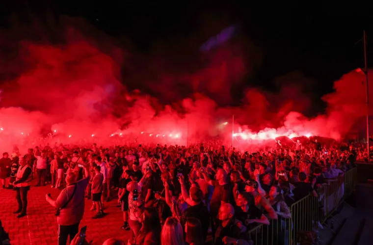 Drama na Škorinom koncertu: Branitelj se zamalo zapalio bakljom, brza reakcija spasila stvar