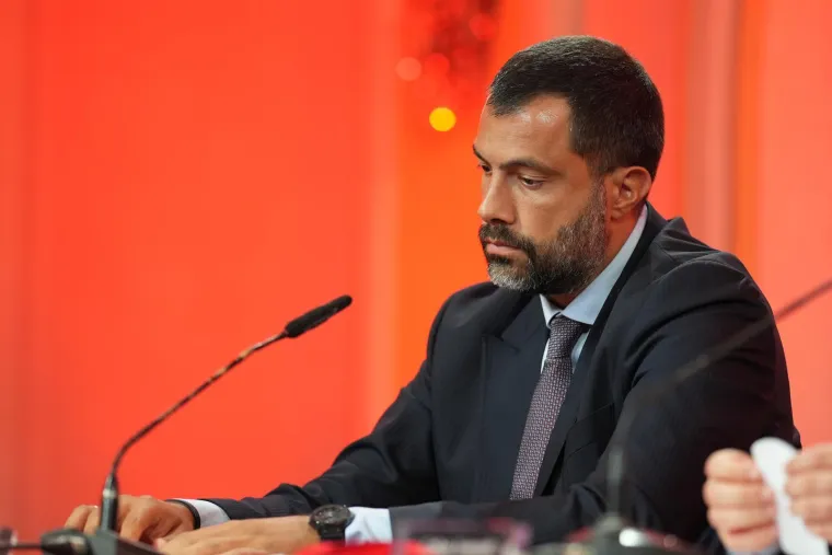 Uoči izbora Dodik promijenio mišljenje, sve češće se spominje njegov mlađi nasljednik