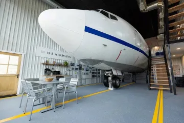Vjerujemo da je ovo dom iz snova svakom pilotu: Boeing u sobi, čaroban luksuz, a cijena paprena