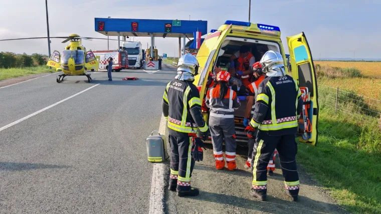 Helikopter hitne pomoći sletio kod naplatnih kućica, u zadnji tren promijenjen plan za pacijenta
