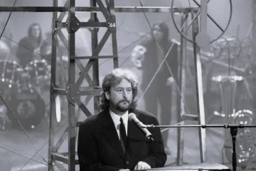 Umrla rock ikona: Nakon više od 10 godina borbe izgubio bitku protiv rijetkog oblika raka