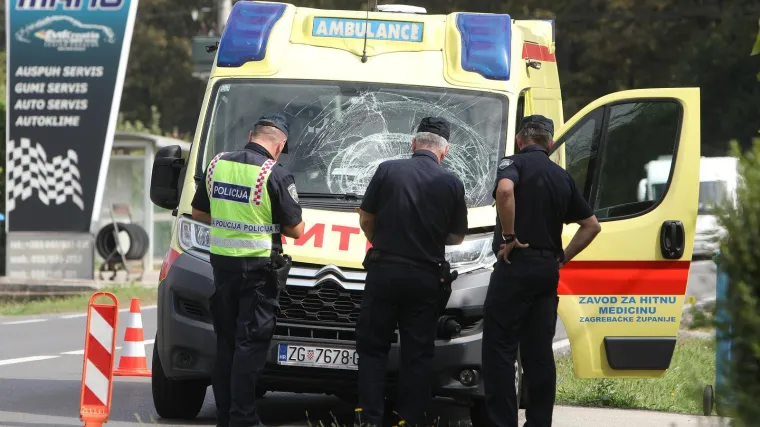 Detalji strave kod Karlovca: Pretjecali preko pune crte, Hitna naletjela na pješakinju