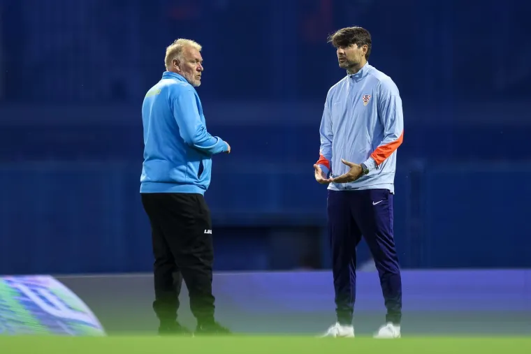 Prosinečki prošetao Maksimirom prije dvoboja s Hrvatskom, nije se odvajao od legendarnog Hrvata