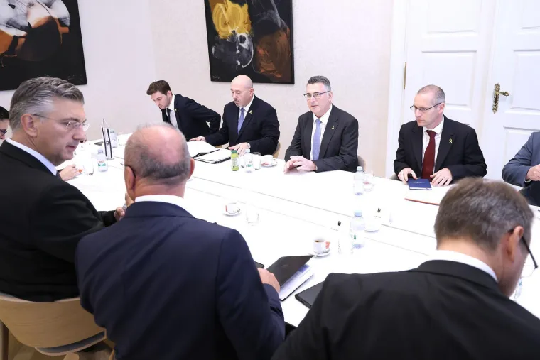 Plenković ugostio izraelskog ministra: U gradu prometni kaos, na Markov trg stigla i interventna policija