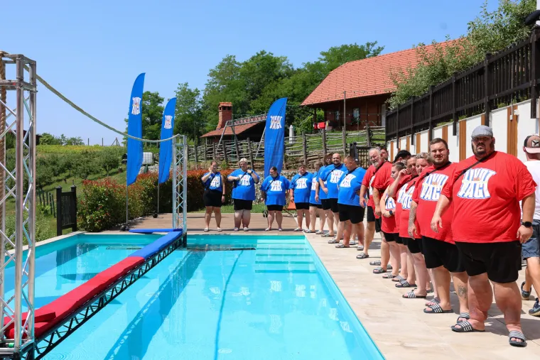 Prvi mali izazov donosi borbu na gredi iznad bazena!
